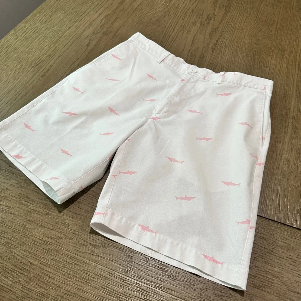 Savane Men’s Golf Shorts Size 34 Shark Print
